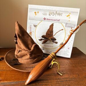 American Girl Harry Potter Set Hogwarts Sorting Hat Nimbus 2000 Broomstick NEW
